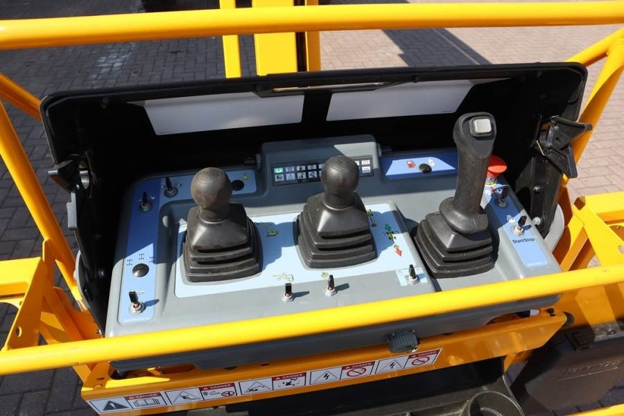 Haulotte HT23RTJ O Valid Inspection, *Guarantee! Diesel, 4x - Kuukulkija: kuva Haulotte HT23RTJ O Valid Inspection, *Guarantee! Diesel, 4x - Kuukulkija Haulotte HT23RTJ O Valid Inspection, *Guarantee! Diesel, 4x - Kuukulkija: kuva Haulotte HT23RTJ O Valid Inspection, *Guarantee! Diesel, 4x - Kuukulkija