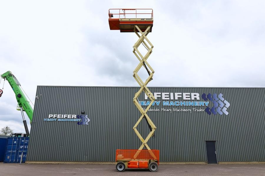 JLG M4069 Hybrid, 14.2m Working Height, 360kg Capacity - Saksilava: kuva JLG M4069 Hybrid, 14.2m Working Height, 360kg Capacity - Saksilava JLG M4069 Hybrid, 14.2m Working Height, 360kg Capacity - Saksilava: kuva JLG M4069 Hybrid, 14.2m Working Height, 360kg Capacity - Saksilava