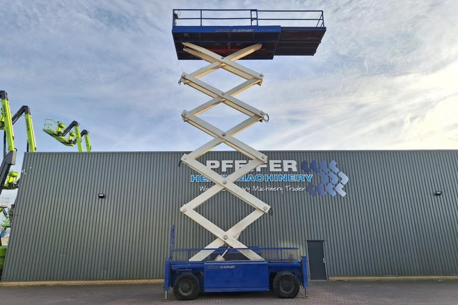 Liftlux SL205-25D4WDS/P Diesel, 4x4 Drive, Hydraulic Deck - Puomilava: kuva Liftlux SL205-25D4WDS/P Diesel, 4x4 Drive, Hydraulic Deck - Puomilava Liftlux SL205-25D4WDS/P Diesel, 4x4 Drive, Hydraulic Deck - Puomilava: kuva Liftlux SL205-25D4WDS/P Diesel, 4x4 Drive, Hydraulic Deck - Puomilava