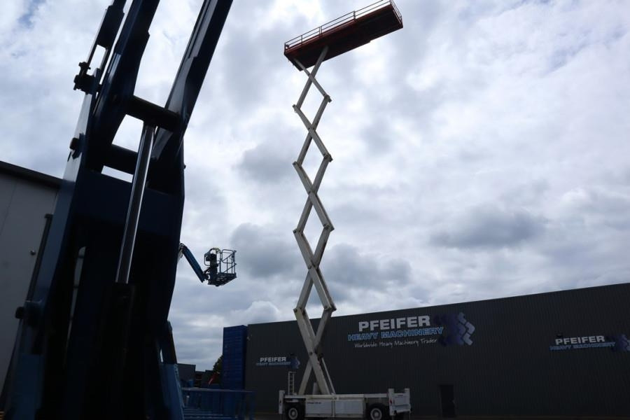 Liftlux SL320-30DS Diesel, 4x4 Drive, 34m Working Height, - Saksilava: kuva Liftlux SL320-30DS Diesel, 4x4 Drive, 34m Working Height, - Saksilava Liftlux SL320-30DS Diesel, 4x4 Drive, 34m Working Height, - Saksilava: kuva Liftlux SL320-30DS Diesel, 4x4 Drive, 34m Working Height, - Saksilava