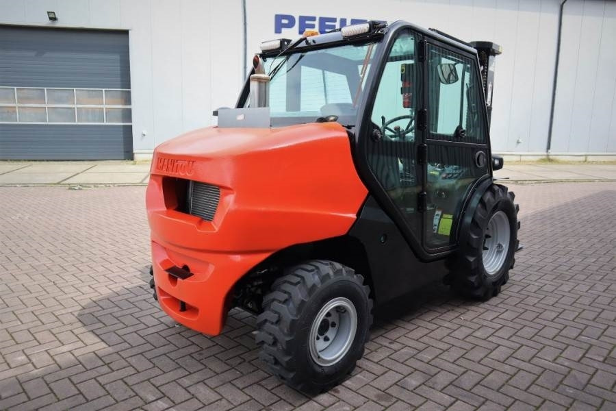 Manitou MC25-4 Valid Inspection, *Guarantee, Diesel, 4x4 D - Maastotrukki: kuva Manitou MC25-4 Valid Inspection, *Guarantee, Diesel, 4x4 D - Maastotrukki Manitou MC25-4 Valid Inspection, *Guarantee, Diesel, 4x4 D - Maastotrukki: kuva Manitou MC25-4 Valid Inspection, *Guarantee, Diesel, 4x4 D - Maastotrukki