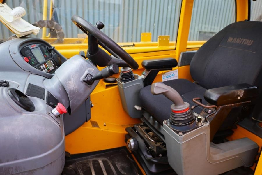 Manitou MRT2150 Privilege Diesel, 4x4x4 Drive, 5t Cap. 20. - Kurottaja: kuva Manitou MRT2150 Privilege Diesel, 4x4x4 Drive, 5t Cap. 20. - Kurottaja Manitou MRT2150 Privilege Diesel, 4x4x4 Drive, 5t Cap. 20. - Kurottaja: kuva Manitou MRT2150 Privilege Diesel, 4x4x4 Drive, 5t Cap. 20. - Kurottaja