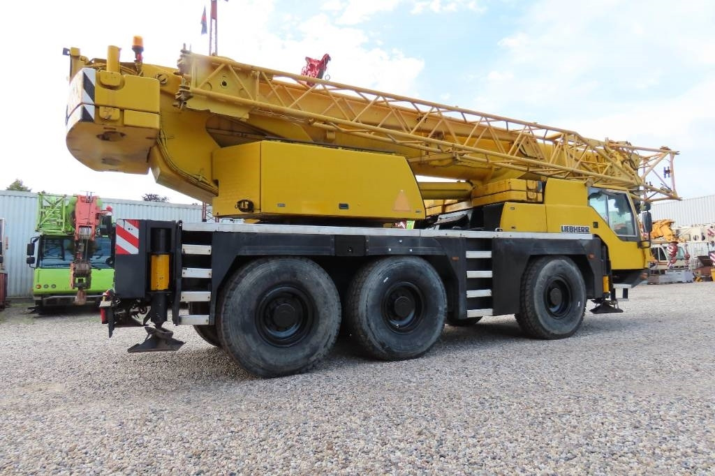 Liebherr LTM 1055-1  - Kaikki maastonosturi: kuva Liebherr LTM 1055-1  - Kaikki maastonosturi Liebherr LTM 1055-1  - Kaikki maastonosturi: kuva Liebherr LTM 1055-1  - Kaikki maastonosturi
