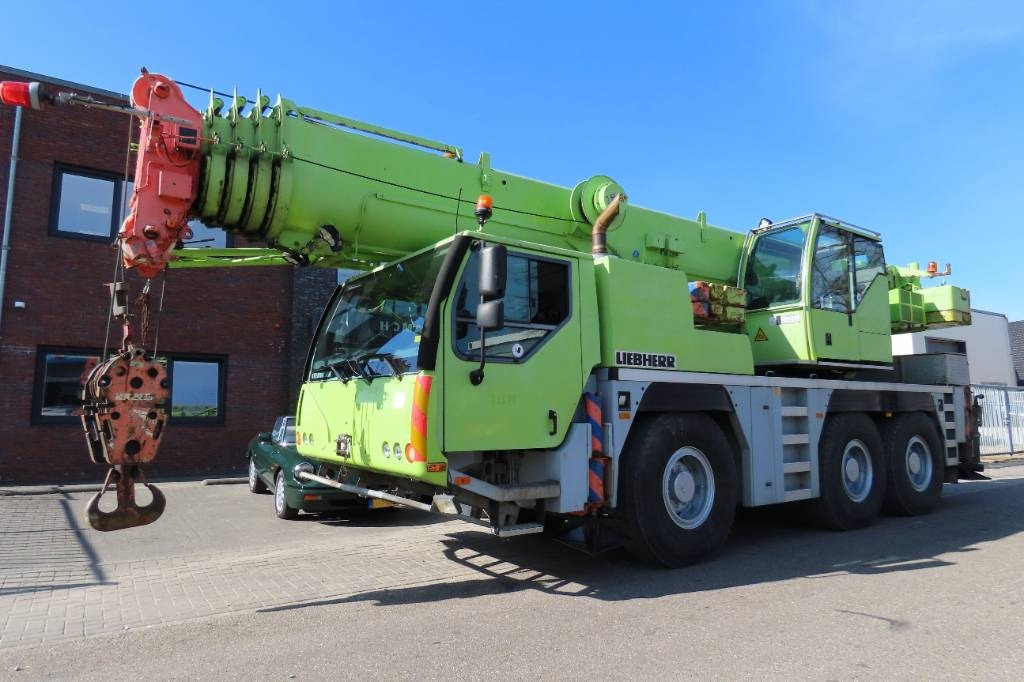 Liebherr LTM 1055-3.2  - Kaikki maastonosturi: kuva Liebherr LTM 1055-3.2  - Kaikki maastonosturi Liebherr LTM 1055-3.2  - Kaikki maastonosturi: kuva Liebherr LTM 1055-3.2  - Kaikki maastonosturi