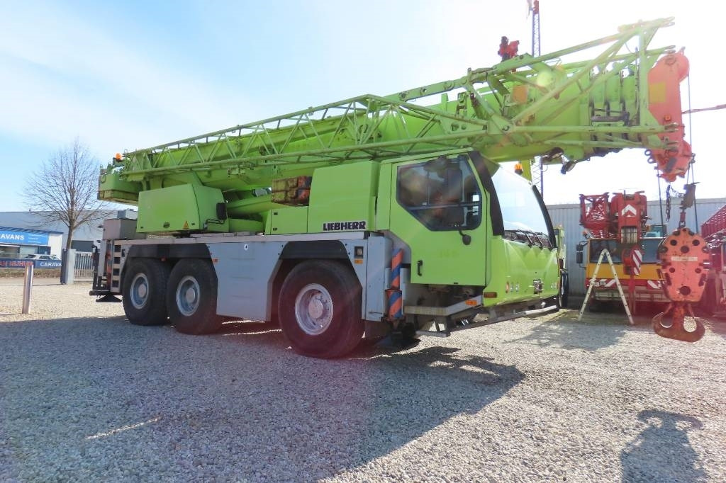Liebherr LTM 1055-3.2  - Kaikki maastonosturi: kuva Liebherr LTM 1055-3.2  - Kaikki maastonosturi Liebherr LTM 1055-3.2  - Kaikki maastonosturi: kuva Liebherr LTM 1055-3.2  - Kaikki maastonosturi