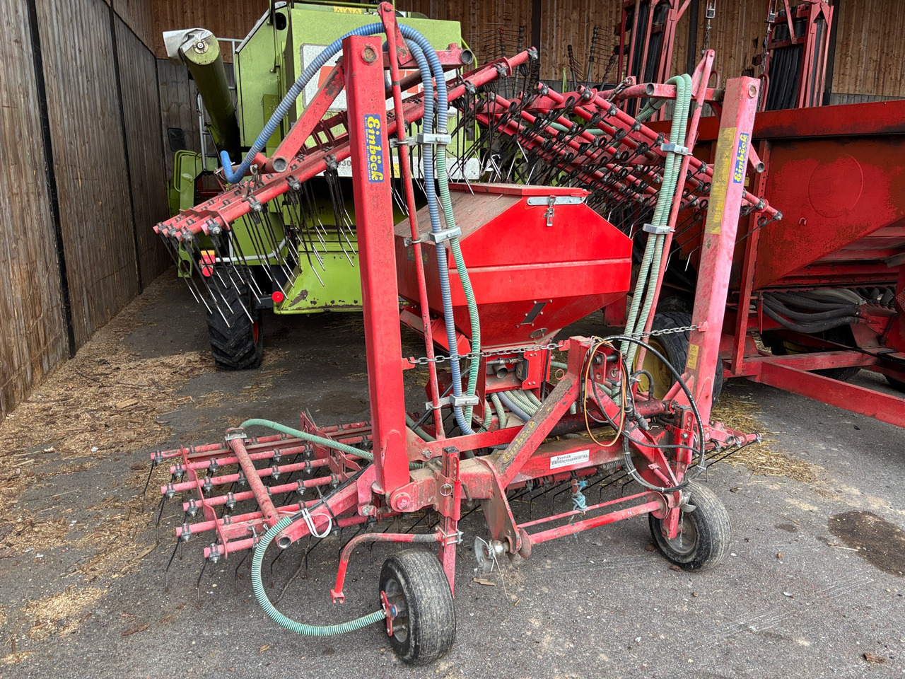 Einböck - Kylvö-/ Istutuskone: kuva Einböck - Kylvö-/ Istutuskone Einböck - Kylvö-/ Istutuskone: kuva Einböck - Kylvö-/ Istutuskone