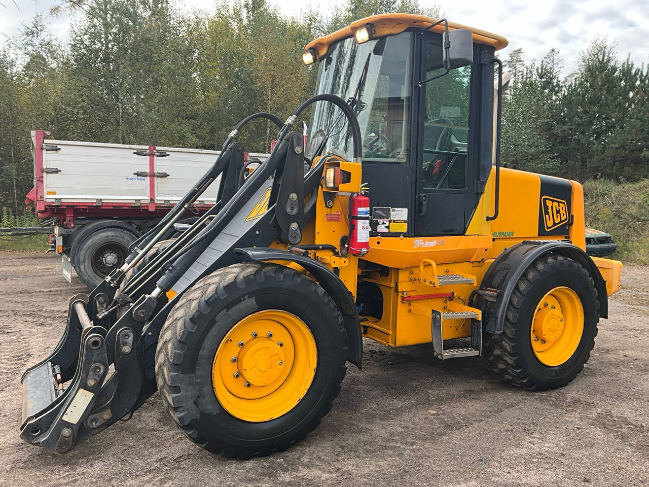 JCB 411 - Pyöräkuormaaja: kuva JCB 411 - Pyöräkuormaaja JCB 411 - Pyöräkuormaaja: kuva JCB 411 - Pyöräkuormaaja