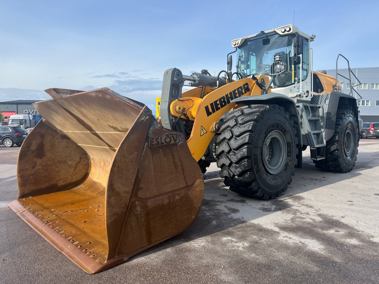 Liebherr L580 - Pyöräkuormaaja: kuva Liebherr L580 - Pyöräkuormaaja Liebherr L580 - Pyöräkuormaaja: kuva Liebherr L580 - Pyöräkuormaaja