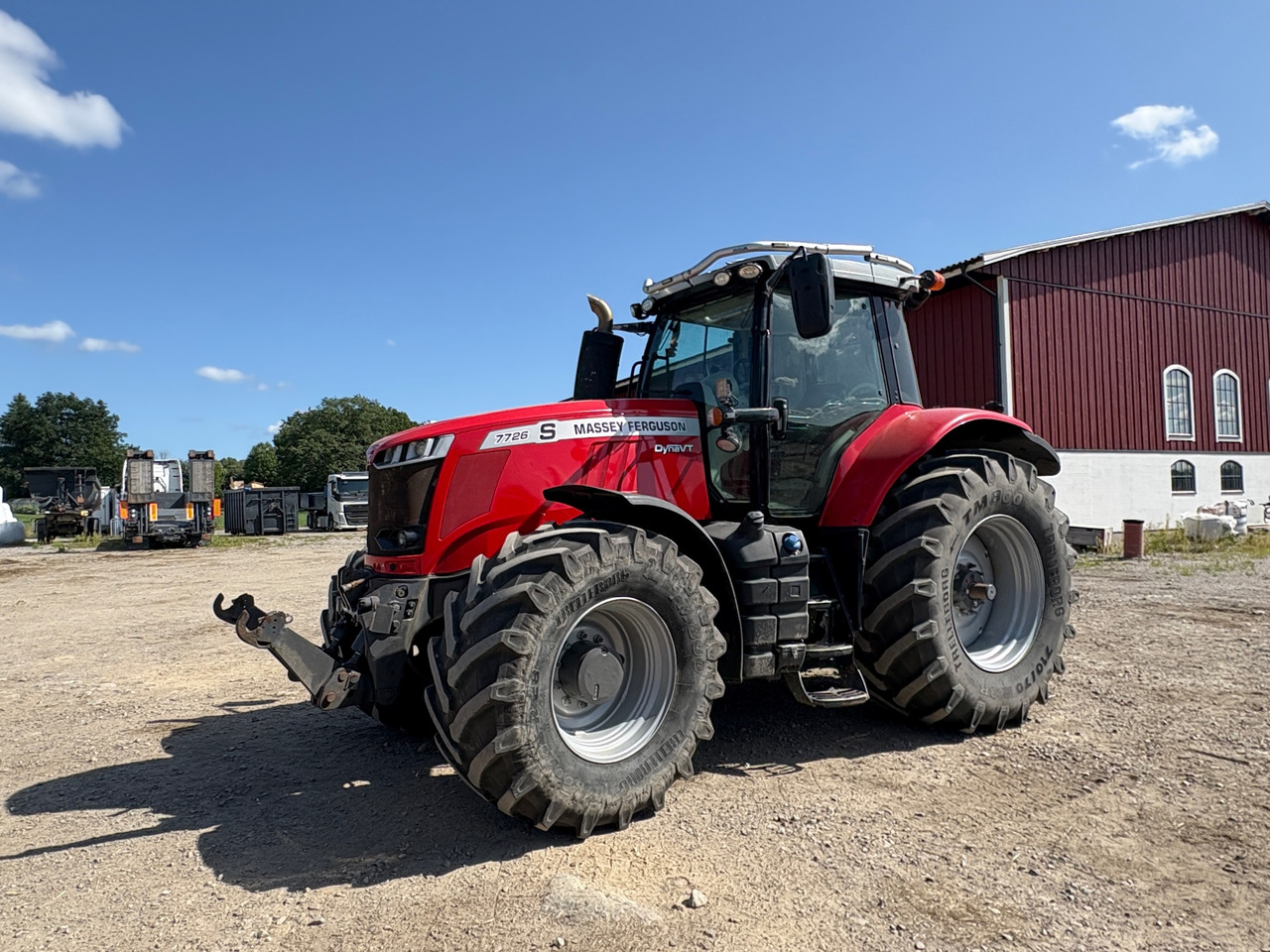 Massey Ferguson MF 7726 S - Traktori: kuva Massey Ferguson MF 7726 S - Traktori Massey Ferguson MF 7726 S - Traktori: kuva Massey Ferguson MF 7726 S - Traktori