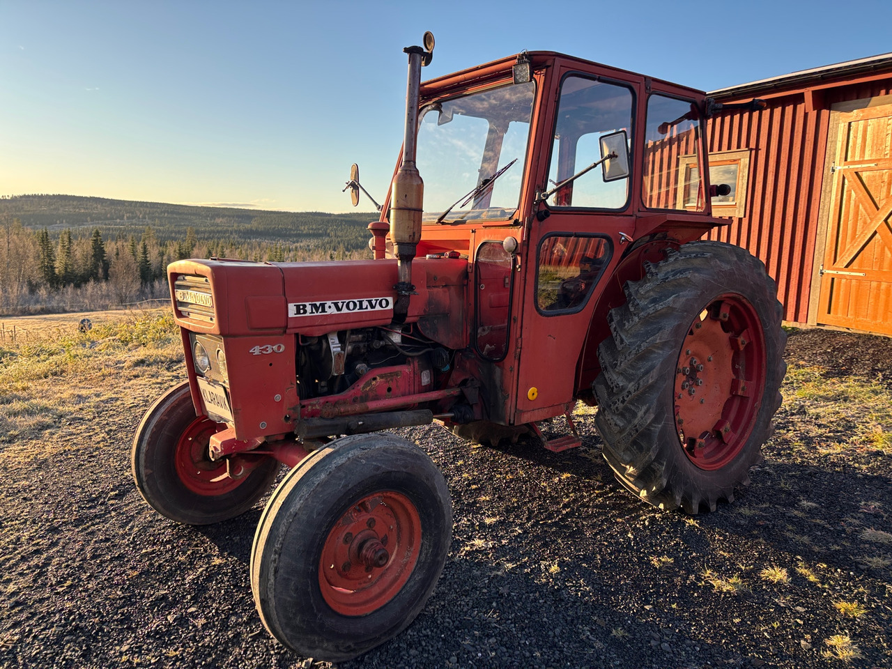 Volvo BM T 430 - Traktori: kuva Volvo BM T 430 - Traktori Volvo BM T 430 - Traktori: kuva Volvo BM T 430 - Traktori