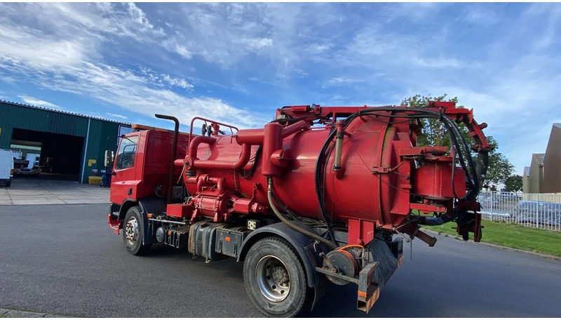 DAF 75.240 AE75RC - Puhtaanpitoauto: kuva DAF 75.240 AE75RC - Puhtaanpitoauto DAF 75.240 AE75RC - Puhtaanpitoauto: kuva DAF 75.240 AE75RC - Puhtaanpitoauto