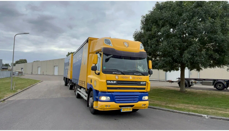 DAF CF 85.410 Schuifzijlen wagen 6x2 Daf CF85 - Umpikori kuorma-auto: kuva DAF CF 85.410 Schuifzijlen wagen 6x2 Daf CF85 - Umpikori kuorma-auto DAF CF 85.410 Schuifzijlen wagen 6x2 Daf CF85 - Umpikori kuorma-auto: kuva DAF CF 85.410 Schuifzijlen wagen 6x2 Daf CF85 - Umpikori kuorma-auto