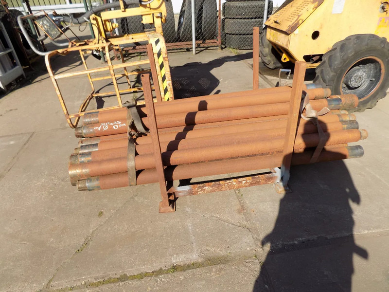 Diversen boorbuis drilling pipe - Porakone: kuva Diversen boorbuis drilling pipe - Porakone Diversen boorbuis drilling pipe - Porakone: kuva Diversen boorbuis drilling pipe - Porakone