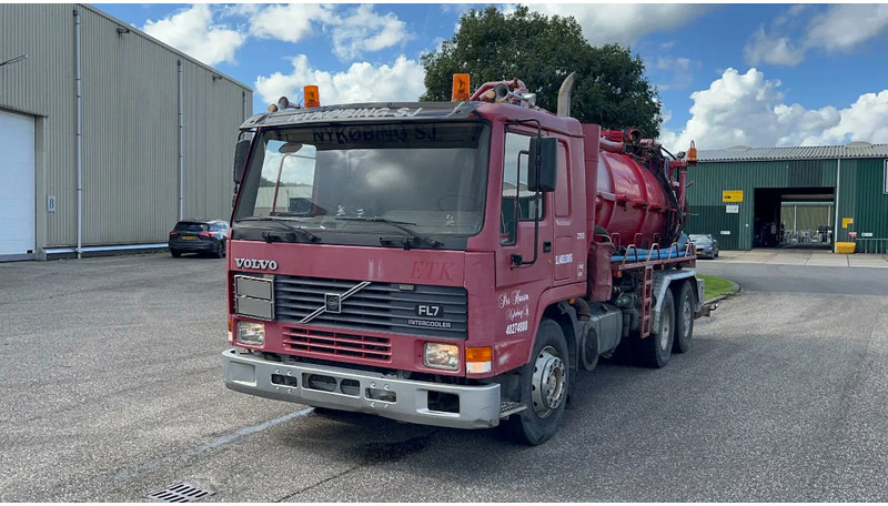 Volvo FL 7 FL7 Vacuum toilet tanker 8000 liter - Puhtaanpitoauto: kuva Volvo FL 7 FL7 Vacuum toilet tanker 8000 liter - Puhtaanpitoauto Volvo FL 7 FL7 Vacuum toilet tanker 8000 liter - Puhtaanpitoauto: kuva Volvo FL 7 FL7 Vacuum toilet tanker 8000 liter - Puhtaanpitoauto