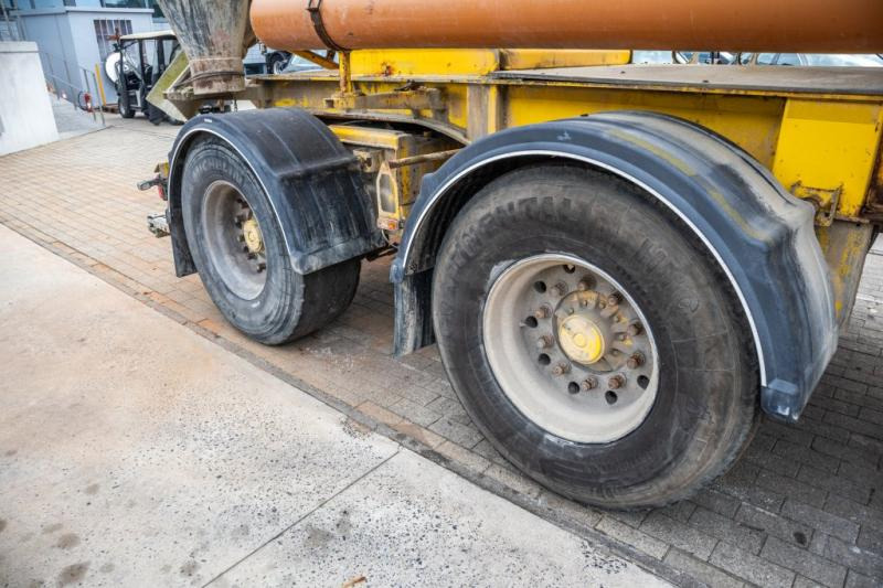 Cifa BETON MIXER/MALAXEUR/MISCHER10M3 - Betonin kuljetus puoliperävaunu: kuva Cifa BETON MIXER/MALAXEUR/MISCHER10M3 - Betonin kuljetus puoliperävaunu Cifa BETON MIXER/MALAXEUR/MISCHER10M3 - Betonin kuljetus puoliperävaunu: kuva Cifa BETON MIXER/MALAXEUR/MISCHER10M3 - Betonin kuljetus puoliperävaunu