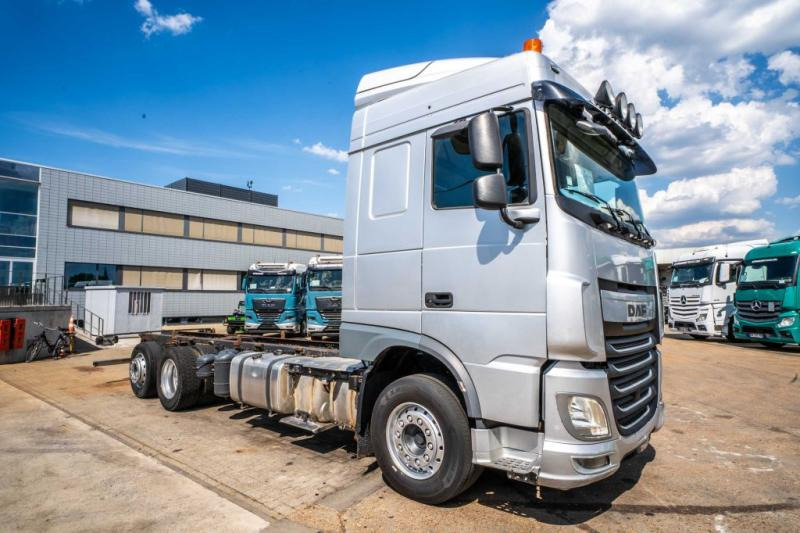DAF XF 510 - Kuorma-auto alusta: kuva DAF XF 510 - Kuorma-auto alusta DAF XF 510 - Kuorma-auto alusta: kuva DAF XF 510 - Kuorma-auto alusta