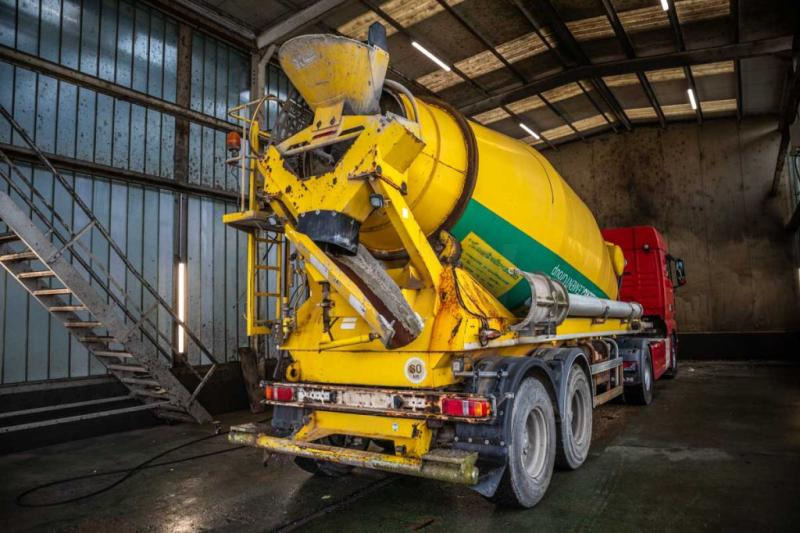 DE BUF BETON MIXER/MALAXEUR/MISCHER 12M3 - Betonin kuljetus puoliperävaunu: kuva DE BUF BETON MIXER/MALAXEUR/MISCHER 12M3 - Betonin kuljetus puoliperävaunu DE BUF BETON MIXER/MALAXEUR/MISCHER 12M3 - Betonin kuljetus puoliperävaunu: kuva DE BUF BETON MIXER/MALAXEUR/MISCHER 12M3 - Betonin kuljetus puoliperävaunu
