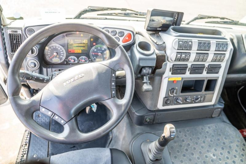 Interior photo 3: Kippiauto kuorma-auto, Nosturiauto Iveco STRALIS 310- E5 + HMF 1110 K2