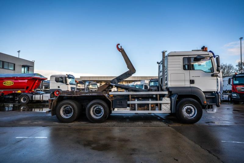 MAN TGA 33.430 BB - Koukkulava kuorma-auto: kuva MAN TGA 33.430 BB - Koukkulava kuorma-auto MAN TGA 33.430 BB - Koukkulava kuorma-auto: kuva MAN TGA 33.430 BB - Koukkulava kuorma-auto