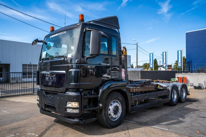 MAN TGS 26.440 BL - 6X4 - Koukkulava kuorma-auto: kuva MAN TGS 26.440 BL - 6X4 - Koukkulava kuorma-auto MAN TGS 26.440 BL - 6X4 - Koukkulava kuorma-auto: kuva MAN TGS 26.440 BL - 6X4 - Koukkulava kuorma-auto