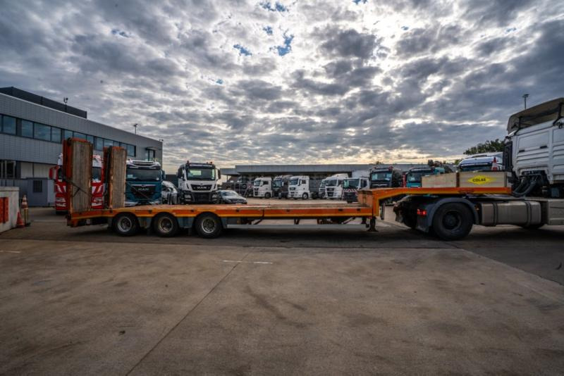 Nooteboom OSDS-41-03 - 51 250 KG - Apuvaunu puoliperävaunu: kuva Nooteboom OSDS-41-03 - 51 250 KG - Apuvaunu puoliperävaunu Nooteboom OSDS-41-03 - 51 250 KG - Apuvaunu puoliperävaunu: kuva Nooteboom OSDS-41-03 - 51 250 KG - Apuvaunu puoliperävaunu