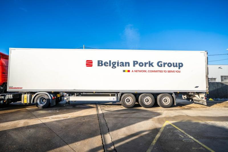 KAESSBOHRER Kässbohrer +CARRIER 1350 - Puoliperävaunu: kuva KAESSBOHRER Kässbohrer +CARRIER 1350 - Puoliperävaunu KAESSBOHRER Kässbohrer +CARRIER 1350 - Puoliperävaunu: kuva KAESSBOHRER Kässbohrer +CARRIER 1350 - Puoliperävaunu