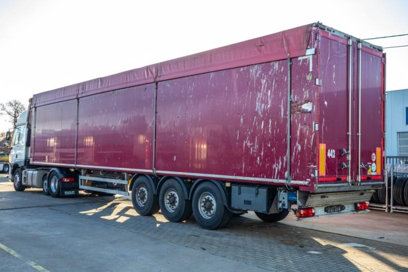 KRAKER WALKING FLOOR CF 200-92 m3 - Puoliperävaunu: kuva KRAKER WALKING FLOOR CF 200-92 m3 - Puoliperävaunu KRAKER WALKING FLOOR CF 200-92 m3 - Puoliperävaunu: kuva KRAKER WALKING FLOOR CF 200-92 m3 - Puoliperävaunu