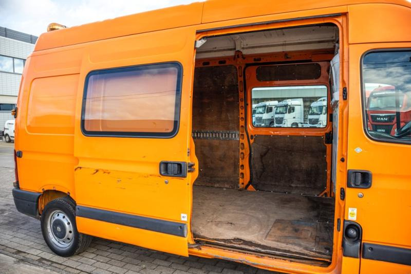 Pakettiauto Renault MASTER 2.5 DCI: kuva Pakettiauto Renault MASTER 2.5 DCI Pakettiauto Renault MASTER 2.5 DCI: kuva Pakettiauto Renault MASTER 2.5 DCI