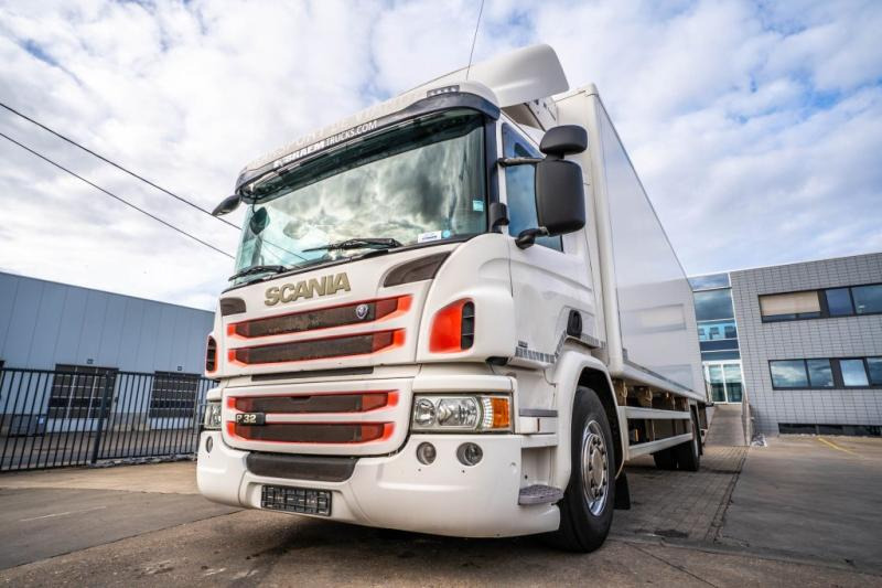 Scania P320 - THERMOKING T-1000R - Refrigeraattori kuorma-auto: kuva Scania P320 - THERMOKING T-1000R - Refrigeraattori kuorma-auto Scania P320 - THERMOKING T-1000R - Refrigeraattori kuorma-auto: kuva Scania P320 - THERMOKING T-1000R - Refrigeraattori kuorma-auto