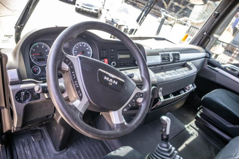 Vetopöytäauto MAN TGX 18.480 XLX BLS+INTARDER+EURO 5: kuva Vetopöytäauto MAN TGX 18.480 XLX BLS+INTARDER+EURO 5