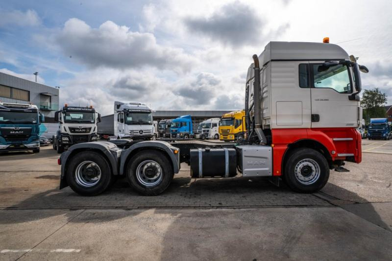 MAN TGX 33.560 XLX BLS+BIG AXLES+INTARDER - Vetopöytäauto: kuva MAN TGX 33.560 XLX BLS+BIG AXLES+INTARDER - Vetopöytäauto MAN TGX 33.560 XLX BLS+BIG AXLES+INTARDER - Vetopöytäauto: kuva MAN TGX 33.560 XLX BLS+BIG AXLES+INTARDER - Vetopöytäauto