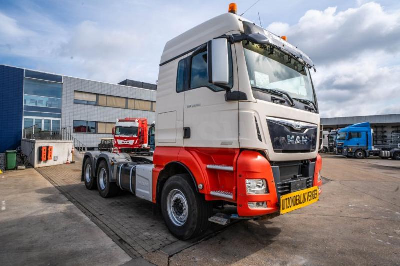 MAN TGX 33.560 XLX BLS+BIG AXLES+INTARDER - Vetopöytäauto: kuva MAN TGX 33.560 XLX BLS+BIG AXLES+INTARDER - Vetopöytäauto MAN TGX 33.560 XLX BLS+BIG AXLES+INTARDER - Vetopöytäauto: kuva MAN TGX 33.560 XLX BLS+BIG AXLES+INTARDER - Vetopöytäauto