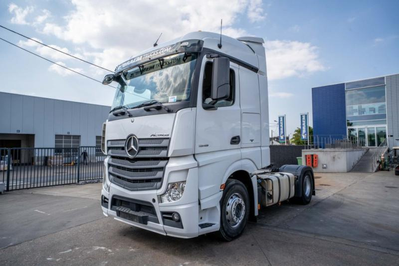Mercedes ACTROS 1845 LS - Vetopöytäauto: kuva Mercedes ACTROS 1845 LS - Vetopöytäauto Mercedes ACTROS 1845 LS - Vetopöytäauto: kuva Mercedes ACTROS 1845 LS - Vetopöytäauto