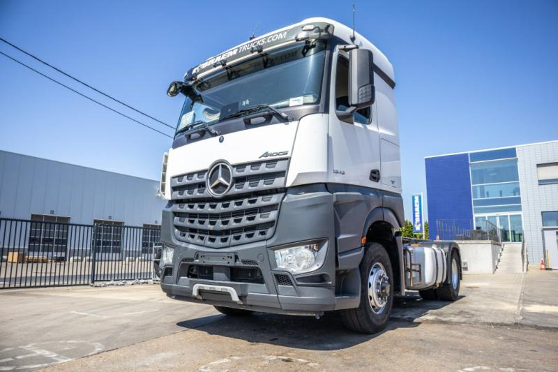 Mercedes AROCS 1845 HAD - 4X4 + HYDR. - Vetopöytäauto: kuva Mercedes AROCS 1845 HAD - 4X4 + HYDR. - Vetopöytäauto Mercedes AROCS 1845 HAD - 4X4 + HYDR. - Vetopöytäauto: kuva Mercedes AROCS 1845 HAD - 4X4 + HYDR. - Vetopöytäauto