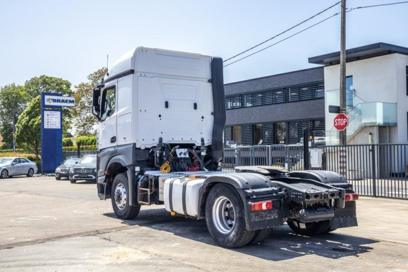 Mercedes AROCS 1845 HAD - 4X4 + HYDR. - Vetopöytäauto: kuva Mercedes AROCS 1845 HAD - 4X4 + HYDR. - Vetopöytäauto Mercedes AROCS 1845 HAD - 4X4 + HYDR. - Vetopöytäauto: kuva Mercedes AROCS 1845 HAD - 4X4 + HYDR. - Vetopöytäauto