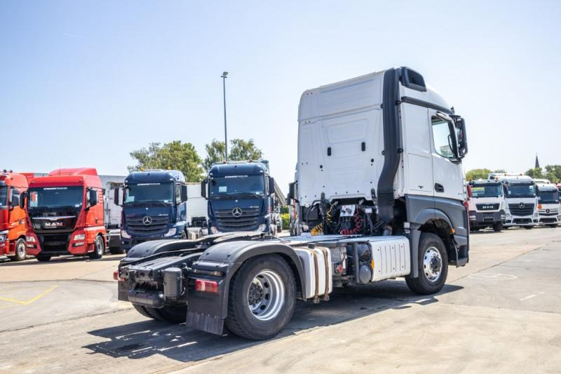 Mercedes AROCS 1845 HAD - 4X4 + HYDR. - Vetopöytäauto: kuva Mercedes AROCS 1845 HAD - 4X4 + HYDR. - Vetopöytäauto Mercedes AROCS 1845 HAD - 4X4 + HYDR. - Vetopöytäauto: kuva Mercedes AROCS 1845 HAD - 4X4 + HYDR. - Vetopöytäauto