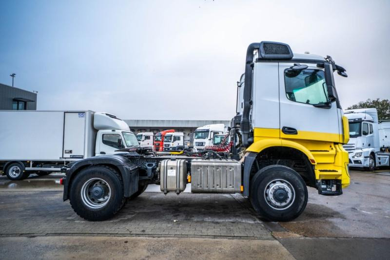 Mercedes AROCS 2045 AS (cardan) - Vetopöytäauto: kuva Mercedes AROCS 2045 AS (cardan) - Vetopöytäauto Mercedes AROCS 2045 AS (cardan) - Vetopöytäauto: kuva Mercedes AROCS 2045 AS (cardan) - Vetopöytäauto