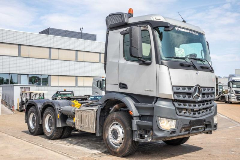 Mercedes AROCS 2645 BLS-6X4 - Vetopöytäauto: kuva Mercedes AROCS 2645 BLS-6X4 - Vetopöytäauto Mercedes AROCS 2645 BLS-6X4 - Vetopöytäauto: kuva Mercedes AROCS 2645 BLS-6X4 - Vetopöytäauto