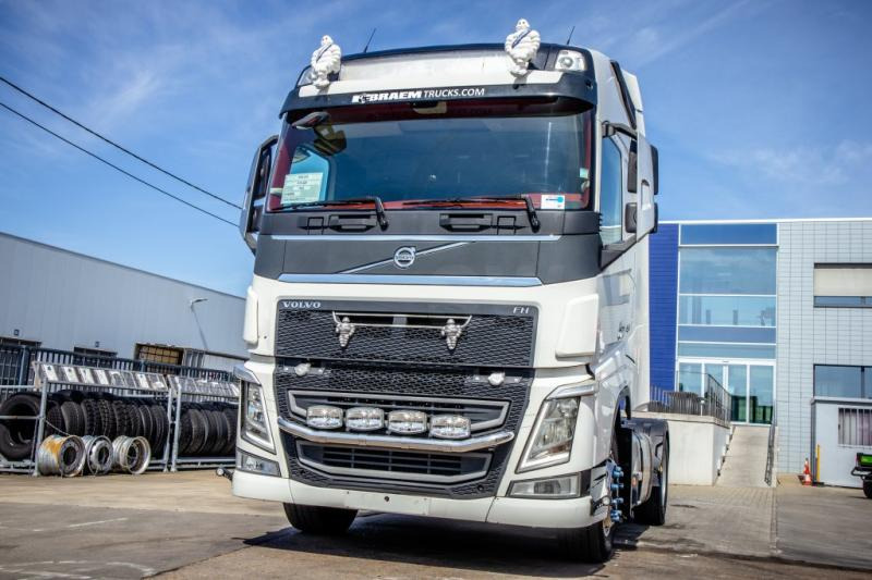 Volvo FH 420 - Vetopöytäauto: kuva Volvo FH 420 - Vetopöytäauto Volvo FH 420 - Vetopöytäauto: kuva Volvo FH 420 - Vetopöytäauto