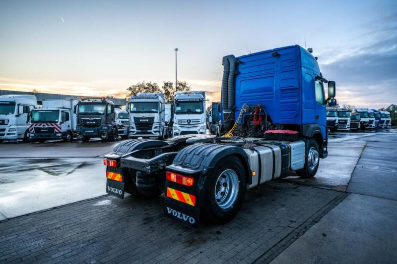 Volvo FM 420 +KIPHYDR. - Vetopöytäauto: kuva Volvo FM 420 +KIPHYDR. - Vetopöytäauto Volvo FM 420 +KIPHYDR. - Vetopöytäauto: kuva Volvo FM 420 +KIPHYDR. - Vetopöytäauto