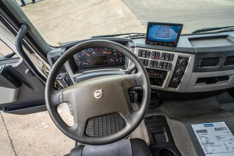 Umpikori kuorma-auto Volvo FE 320 -6X2 +DHOLLANDIA 2.5T- 194.400 KM: kuva Umpikori kuorma-auto Volvo FE 320 -6X2 +DHOLLANDIA 2.5T- 194.400 KM