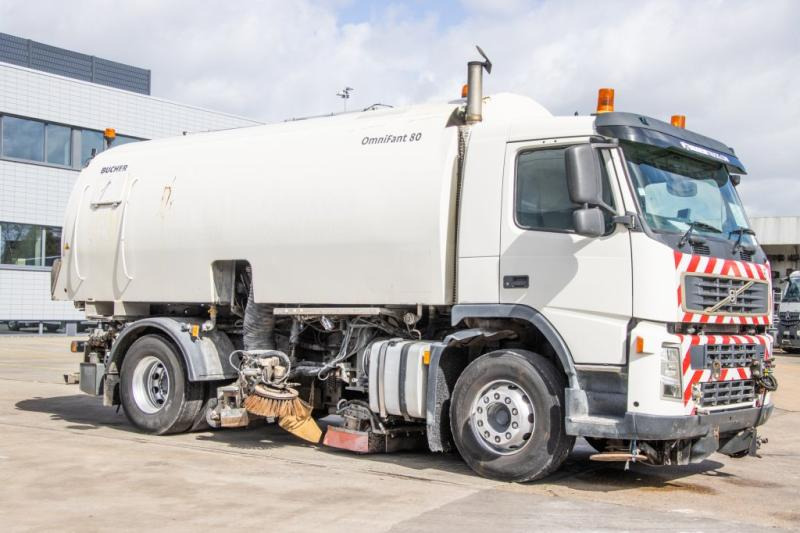 Volvo FM 340 - BUCHER SCHÖRLING 8000 - Lakaisuauto: kuva Volvo FM 340 - BUCHER SCHÖRLING 8000 - Lakaisuauto Volvo FM 340 - BUCHER SCHÖRLING 8000 - Lakaisuauto: kuva Volvo FM 340 - BUCHER SCHÖRLING 8000 - Lakaisuauto