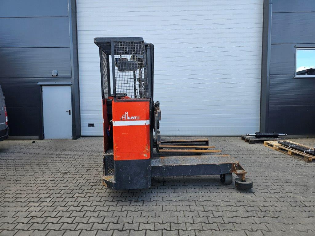 Amlat LT30-4V/140 - Nelitietrukki: kuva Amlat LT30-4V/140 - Nelitietrukki Amlat LT30-4V/140 - Nelitietrukki: kuva Amlat LT30-4V/140 - Nelitietrukki
