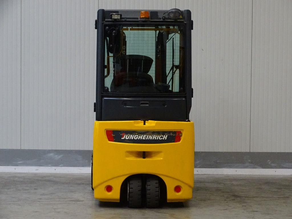 Sähkötrukki Jungheinrich EFG220: kuva Sähkötrukki Jungheinrich EFG220 Sähkötrukki Jungheinrich EFG220: kuva Sähkötrukki Jungheinrich EFG220