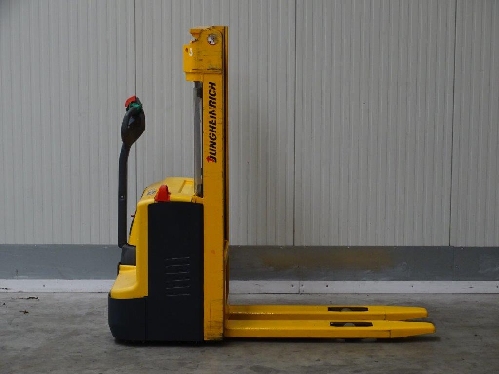 Jungheinrich EJC110 - NEU BATTERIE - Pinoamistrukki: kuva Jungheinrich EJC110 - NEU BATTERIE - Pinoamistrukki Jungheinrich EJC110 - NEU BATTERIE - Pinoamistrukki: kuva Jungheinrich EJC110 - NEU BATTERIE - Pinoamistrukki