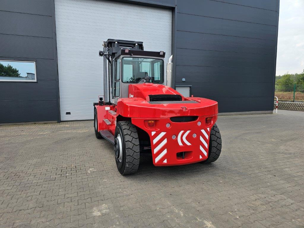 Kalmar DCE120-12 - Dieseltrukki: kuva Kalmar DCE120-12 - Dieseltrukki Kalmar DCE120-12 - Dieseltrukki: kuva Kalmar DCE120-12 - Dieseltrukki