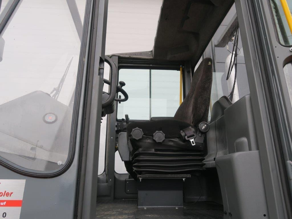 Kalmar DCE150-6 Marine Forklift For Boat Handling - Dieseltrukki: kuva Kalmar DCE150-6 Marine Forklift For Boat Handling - Dieseltrukki Kalmar DCE150-6 Marine Forklift For Boat Handling - Dieseltrukki: kuva Kalmar DCE150-6 Marine Forklift For Boat Handling - Dieseltrukki