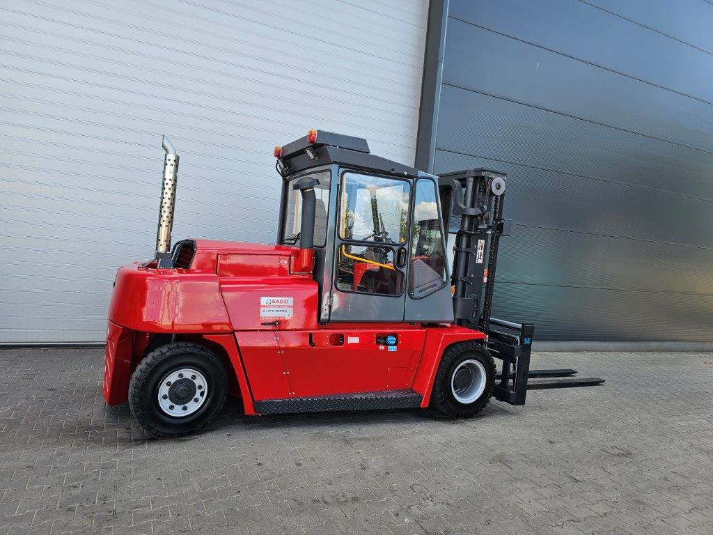 Kalmar DCF80-9 - Dieseltrukki: kuva Kalmar DCF80-9 - Dieseltrukki Kalmar DCF80-9 - Dieseltrukki: kuva Kalmar DCF80-9 - Dieseltrukki