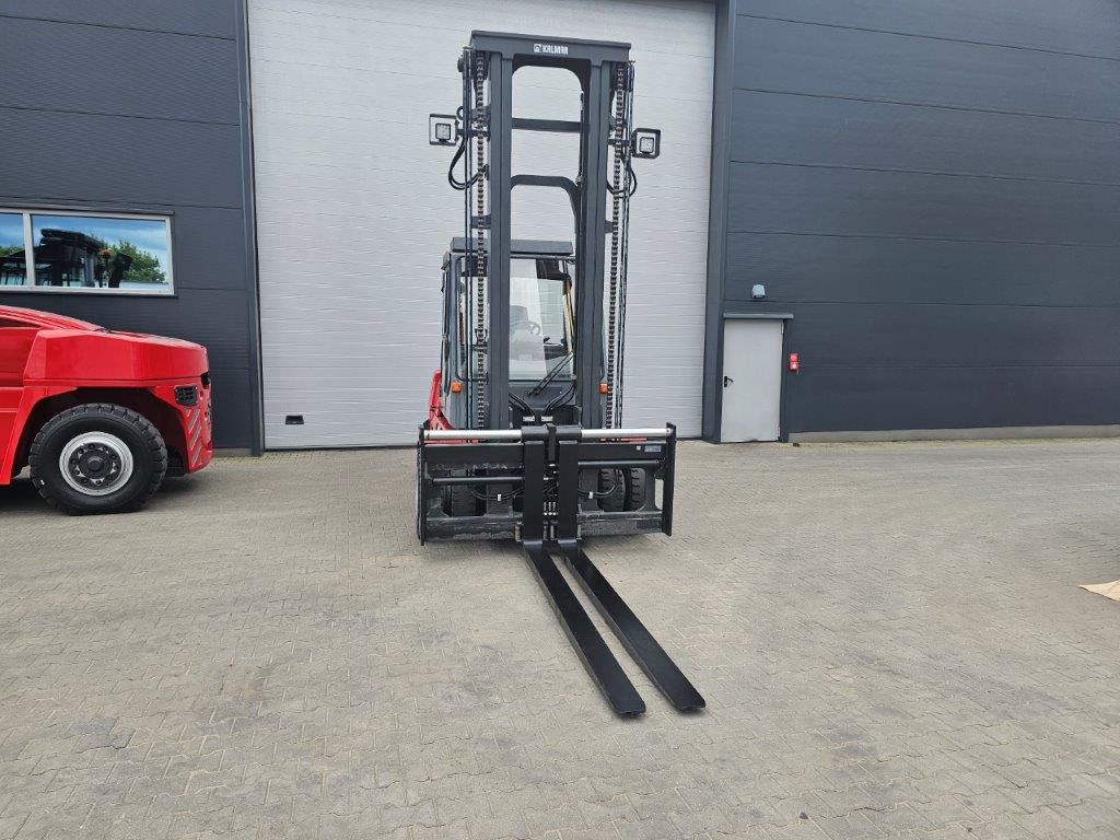 Kalmar DCF80-9 - Dieseltrukki: kuva Kalmar DCF80-9 - Dieseltrukki Kalmar DCF80-9 - Dieseltrukki: kuva Kalmar DCF80-9 - Dieseltrukki