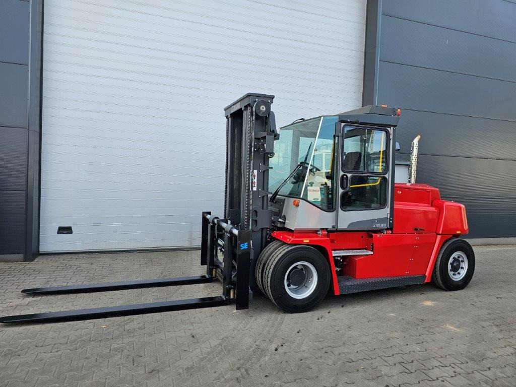 Kalmar DCF80-9H - Dieseltrukki: kuva Kalmar DCF80-9H - Dieseltrukki Kalmar DCF80-9H - Dieseltrukki: kuva Kalmar DCF80-9H - Dieseltrukki